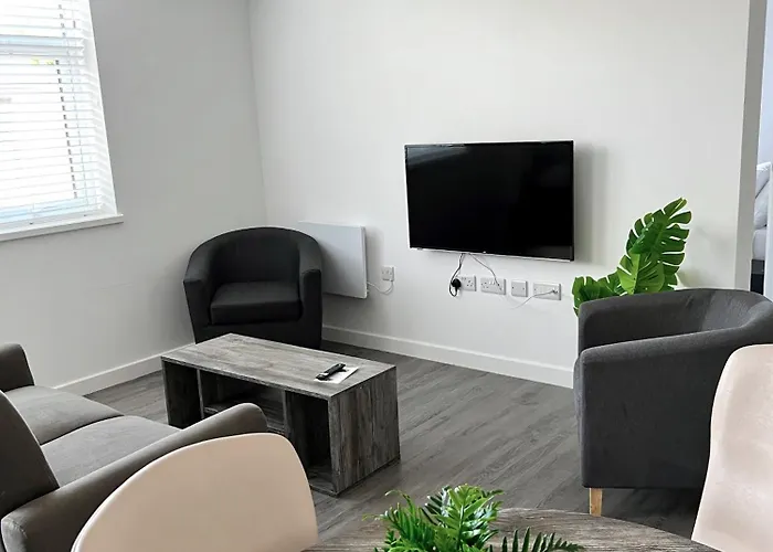 Ascot House Apartments